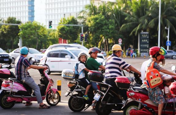 單月產(chǎn)量增長48.4%，電動車憑什么這么火？